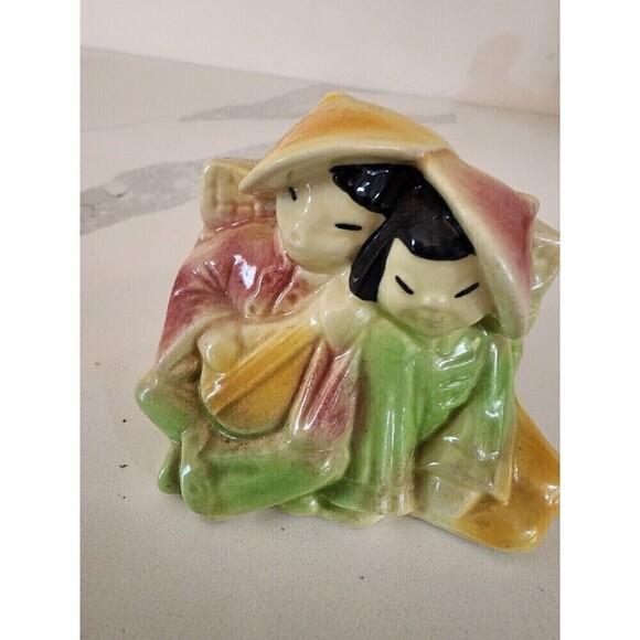 Vintage Shawnee Pottery Ceramic Asian Couple Planter #573 - Picture 1 of 4